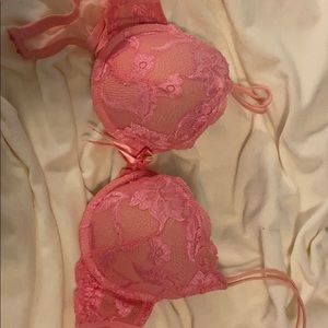 Pink lace push up underwire bra 36A